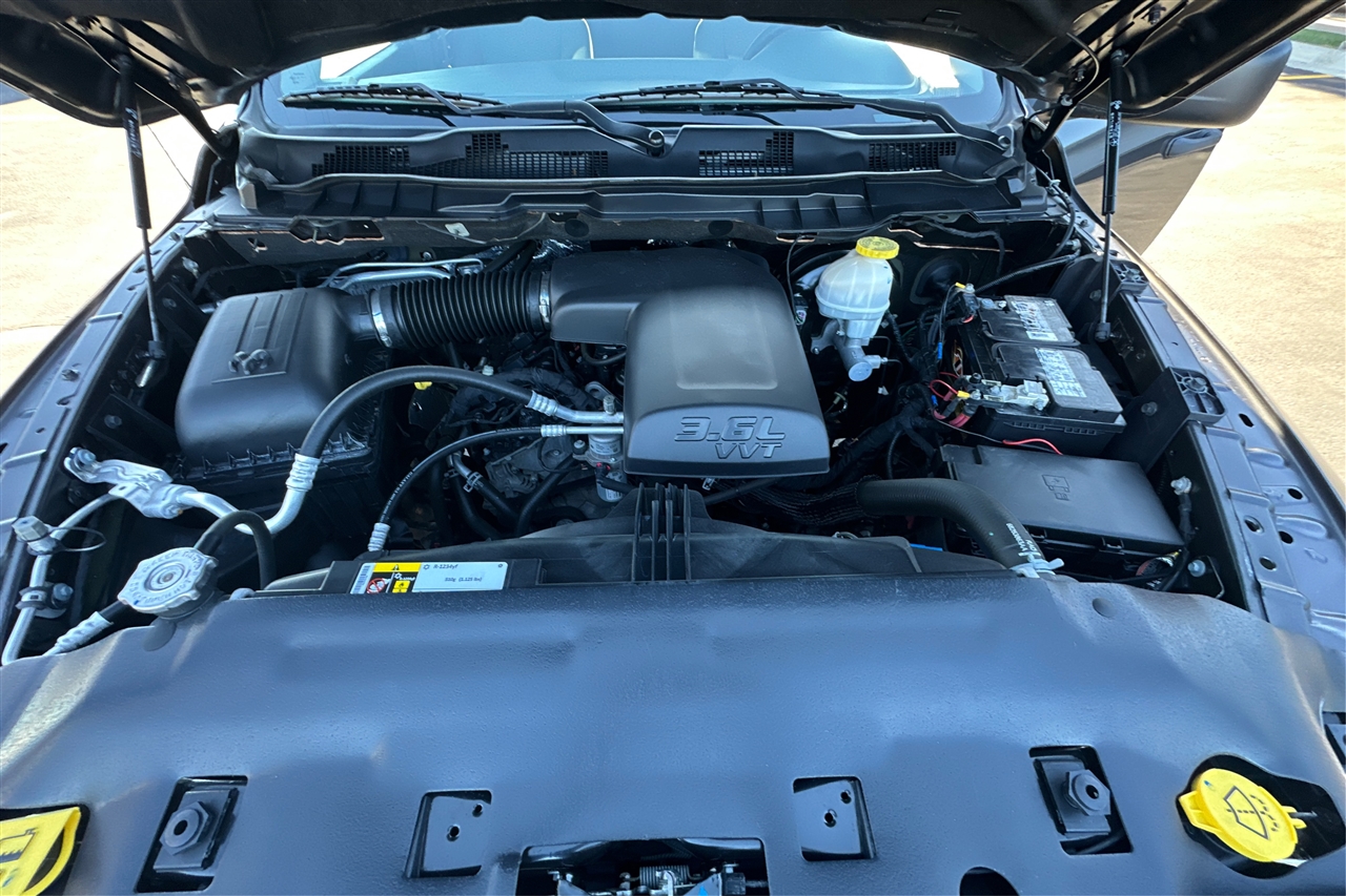 RAM 1500 DS Tradesman Crew Cab 4WD SWB 2019