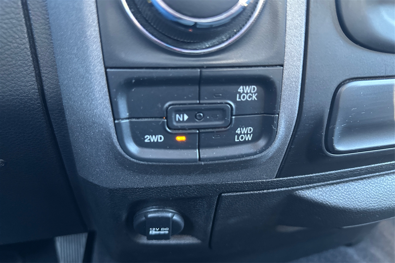 RAM 1500 DS Tradesman Crew Cab 4WD SWB 2019