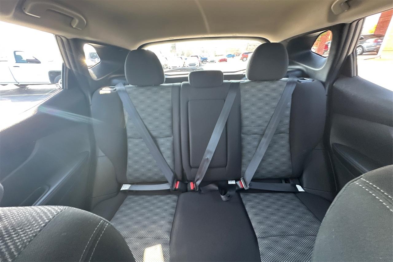 Nissan Rogue Sport SV 4D SUV FWD 2019