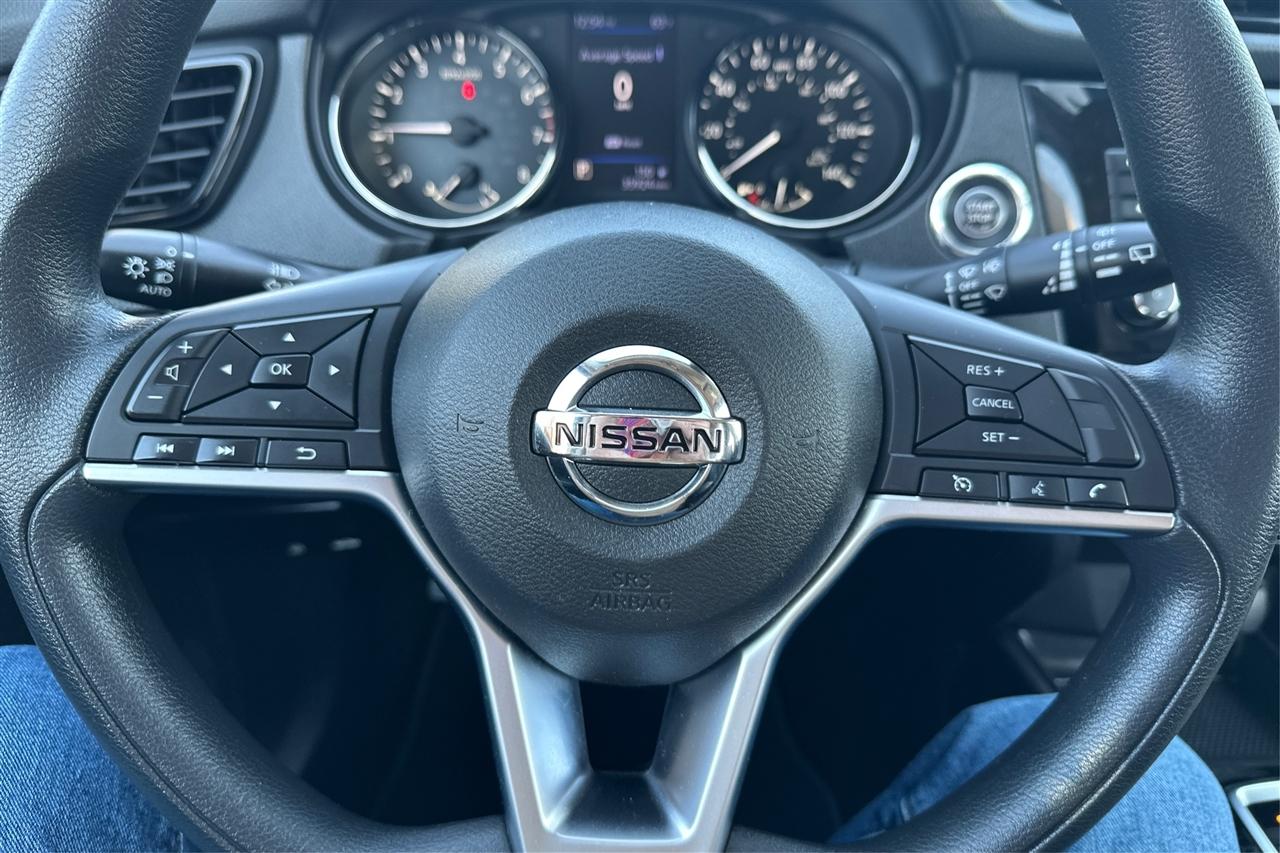 Nissan Rogue Sport SV 4D SUV FWD 2019