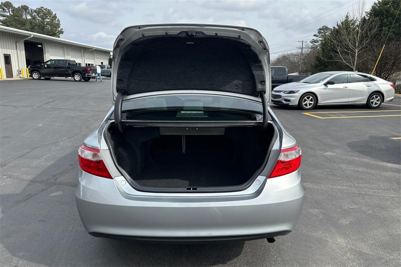 Toyota Camry LE 4D Sedan 2017