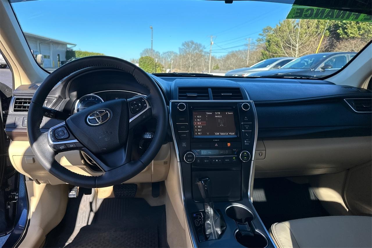 Toyota Camry XLE 4D Sedan 2017