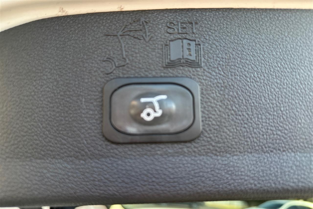 Ford Escape SEL 4D SUV FWD 2019