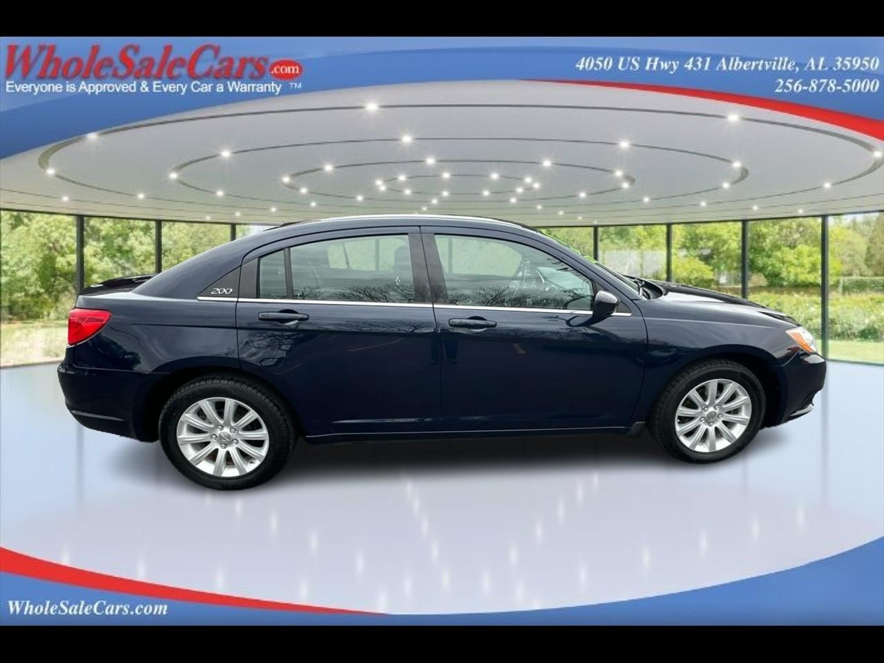 2013 Chrysler 200 Touring 4D Sedan