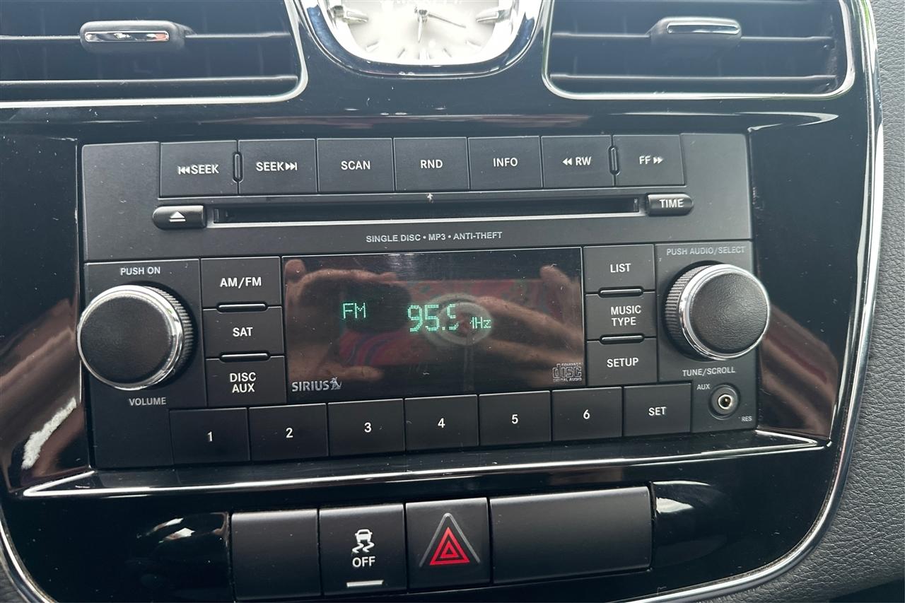 Chrysler 200 Touring 4D Sedan 2013