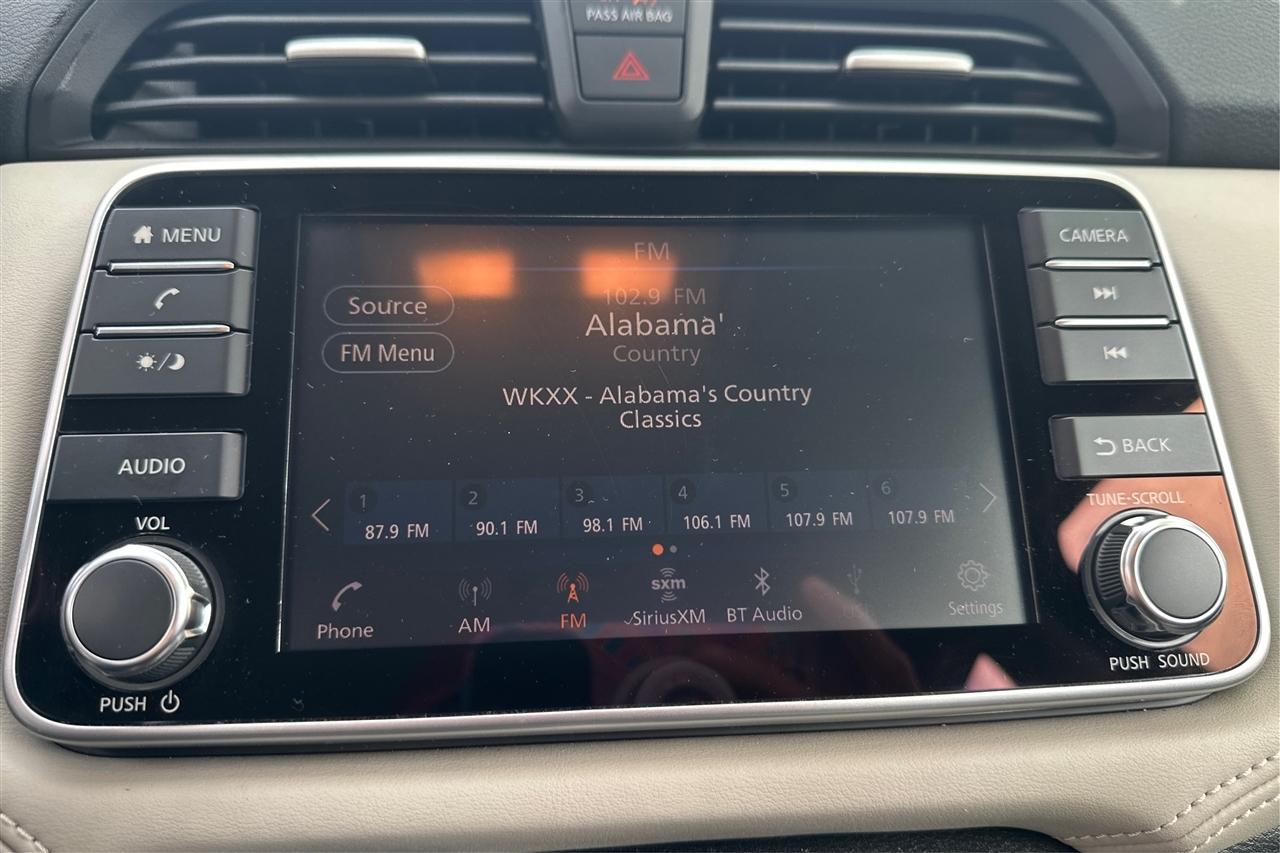 Nissan Versa SV 4D Sedan 2020