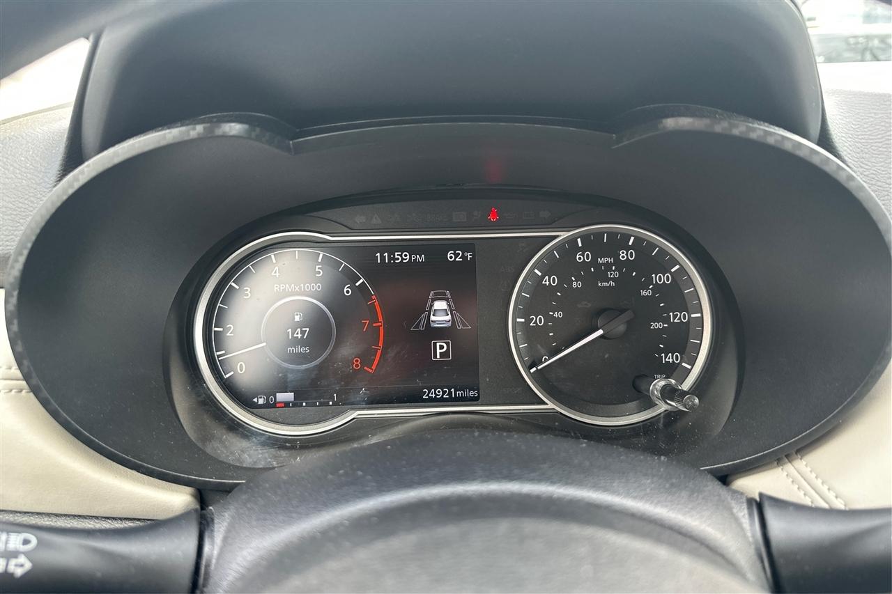 Nissan Versa SV 4D Sedan 2020