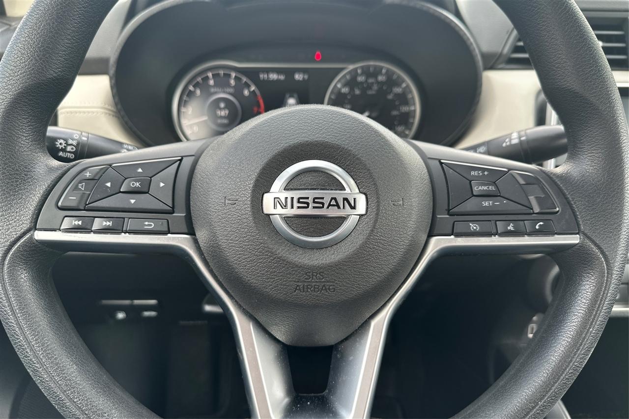 Nissan Versa SV 4D Sedan 2020