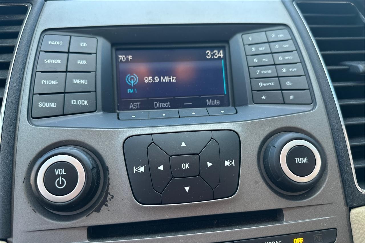 Ford Taurus SE 4D Sedan 2019