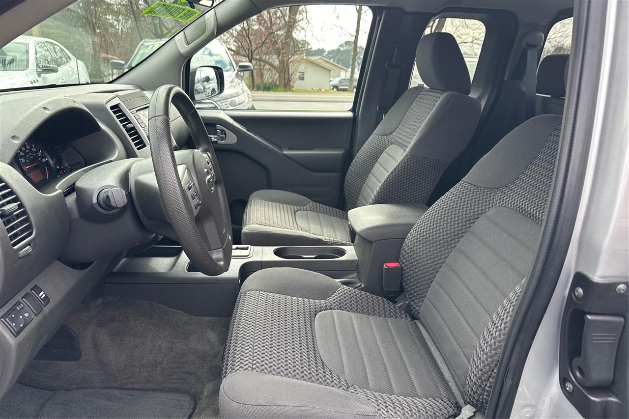 Nissan Frontier SV 2018