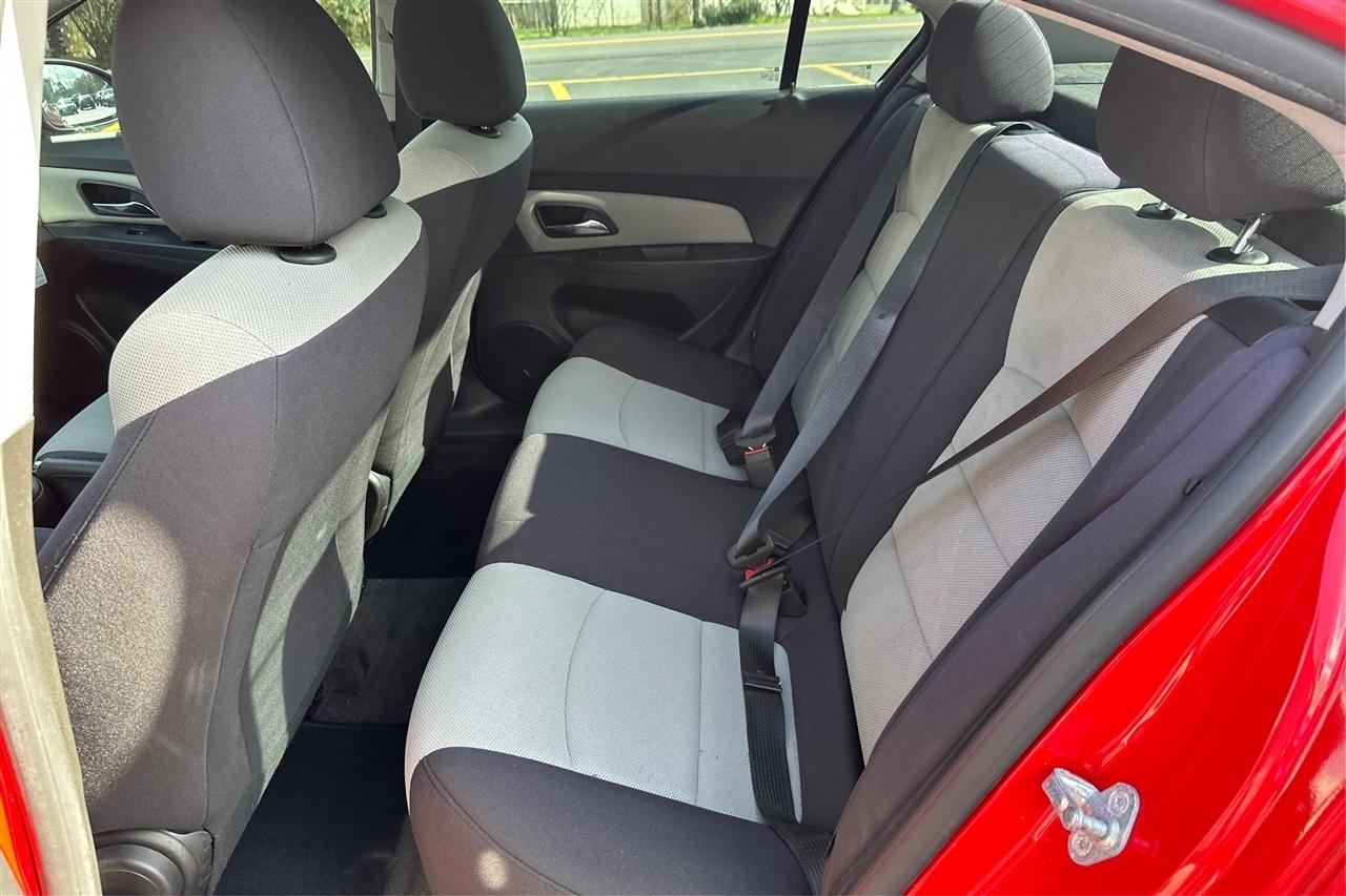 Chevrolet Cruze LS 4D Sedan 2015