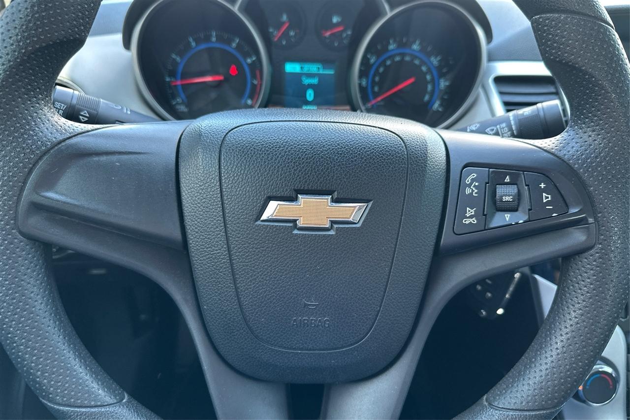 Chevrolet Cruze LS 4D Sedan 2015