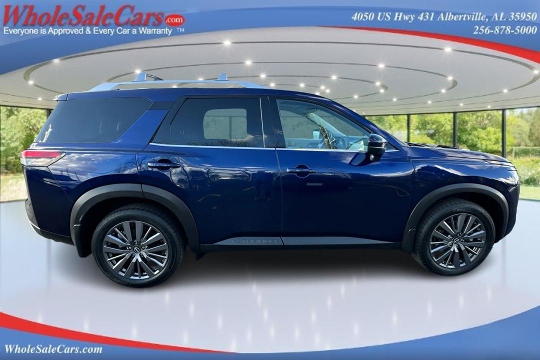 Nissan Pathfinder SL 4D SUV FWD 2022