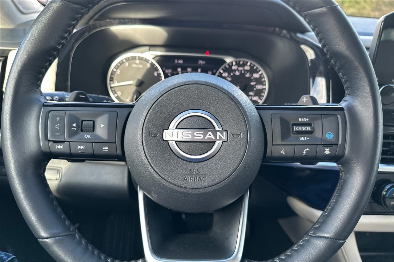 Nissan Pathfinder SL 4D SUV FWD 2022