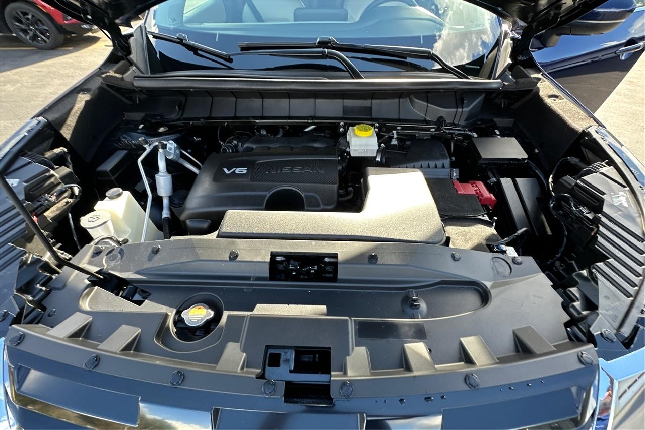 Nissan Pathfinder SL 4D SUV FWD 2022