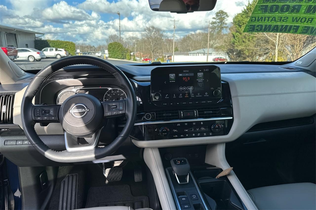 Nissan Pathfinder SL 4D SUV FWD 2022