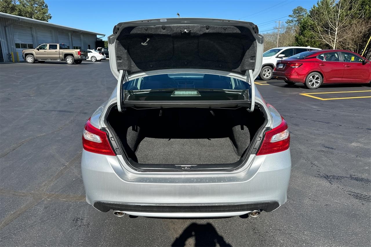 Nissan Altima S 4D Sedan 2.5 2018