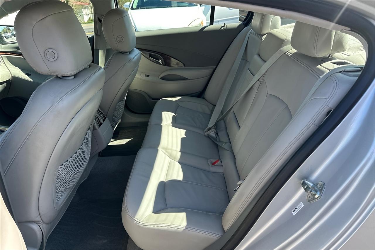 Buick LaCrosse 4D Sedan 2012