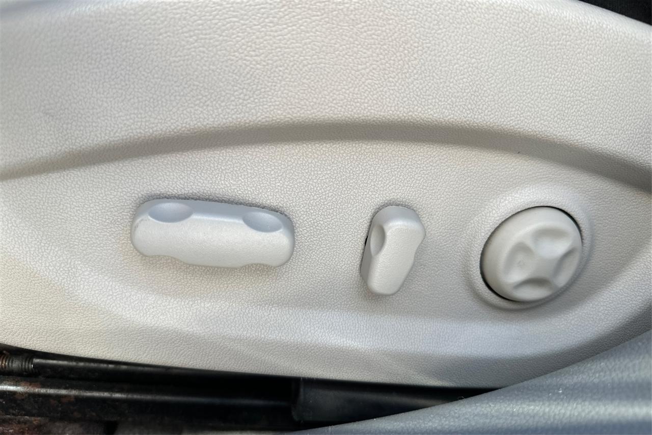 Buick LaCrosse 4D Sedan 2012