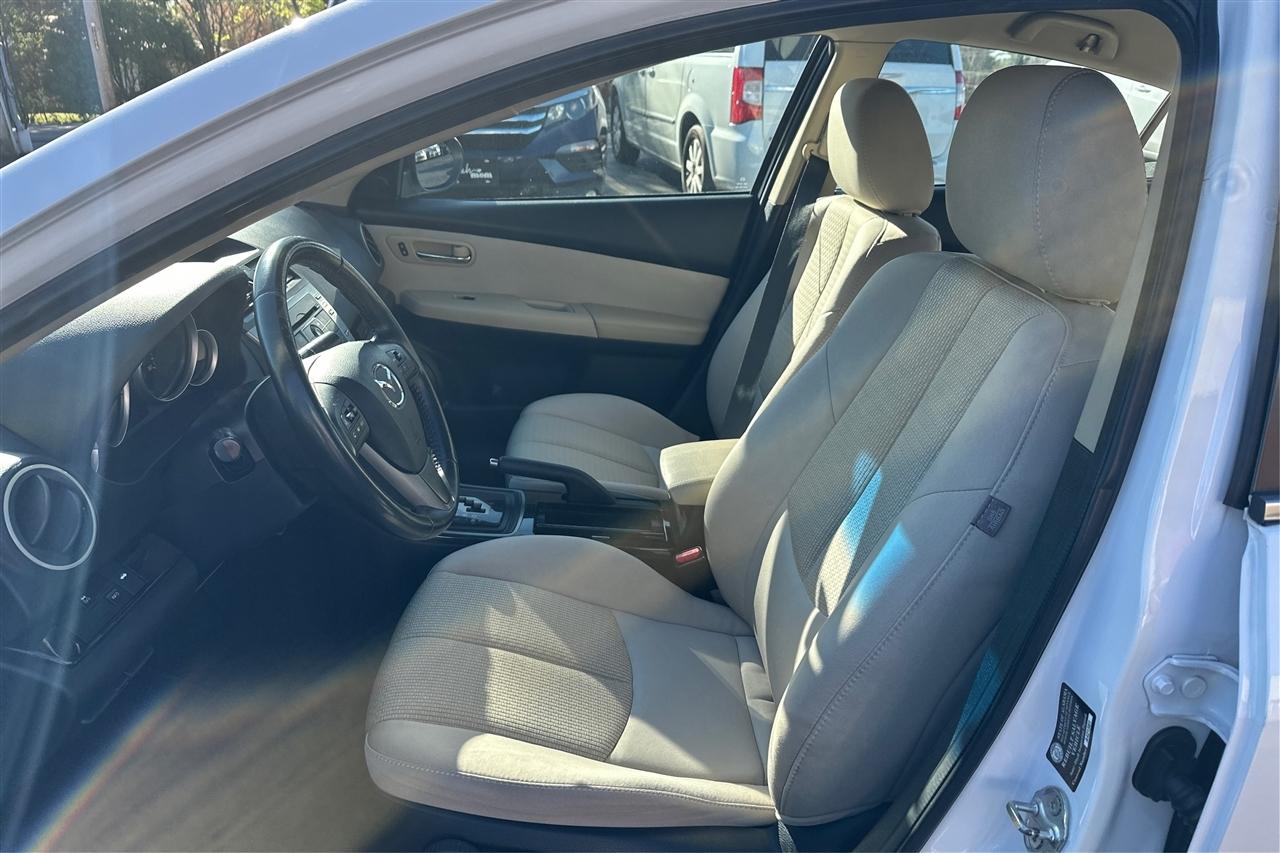 Mazda MAZDA6 i Touring 4D Sedan 2013