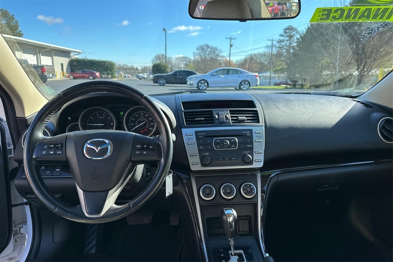 Mazda MAZDA6 i Touring 4D Sedan 2013