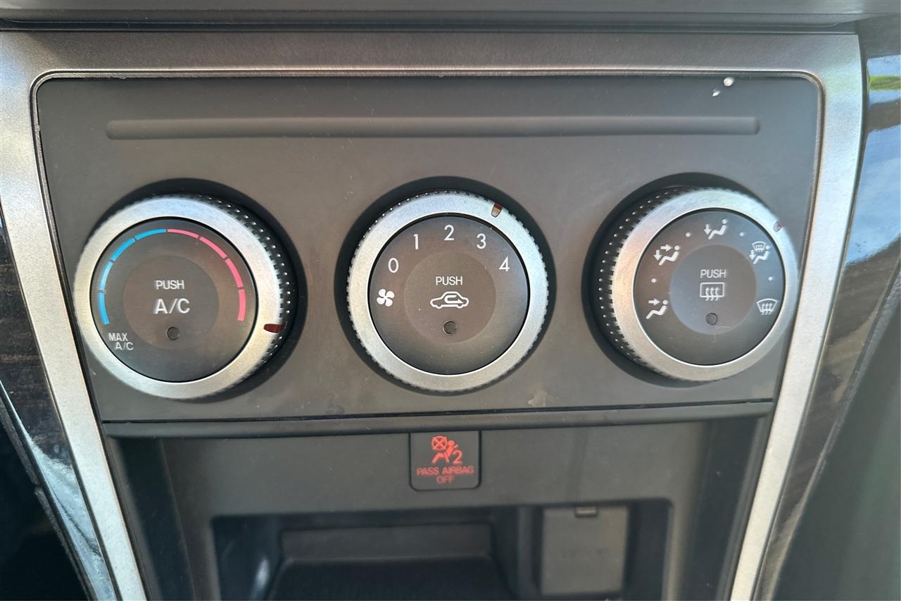 Mazda MAZDA6 i Touring 4D Sedan 2013