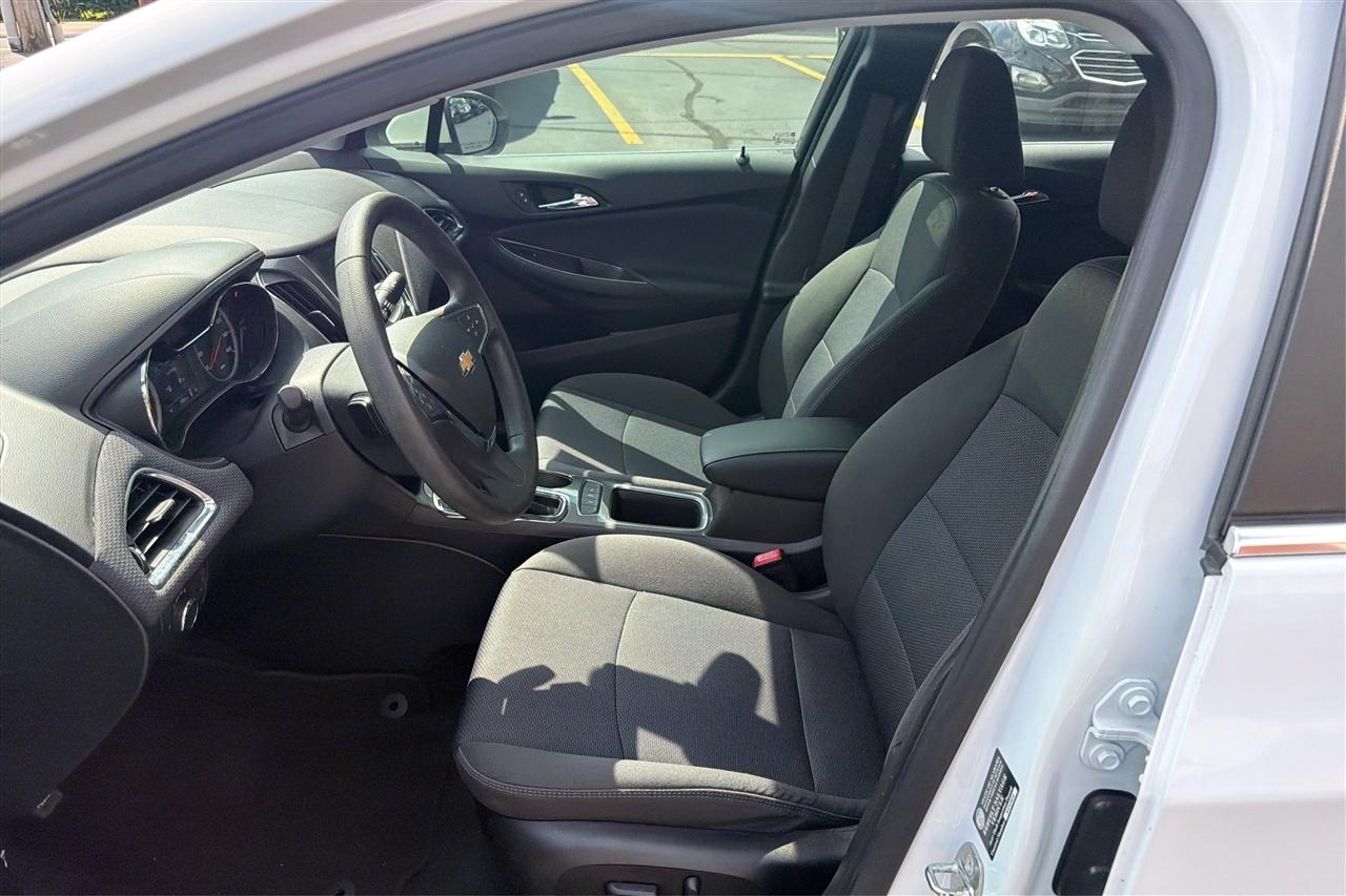 Chevrolet Cruze LT 4D Sedan at 2019