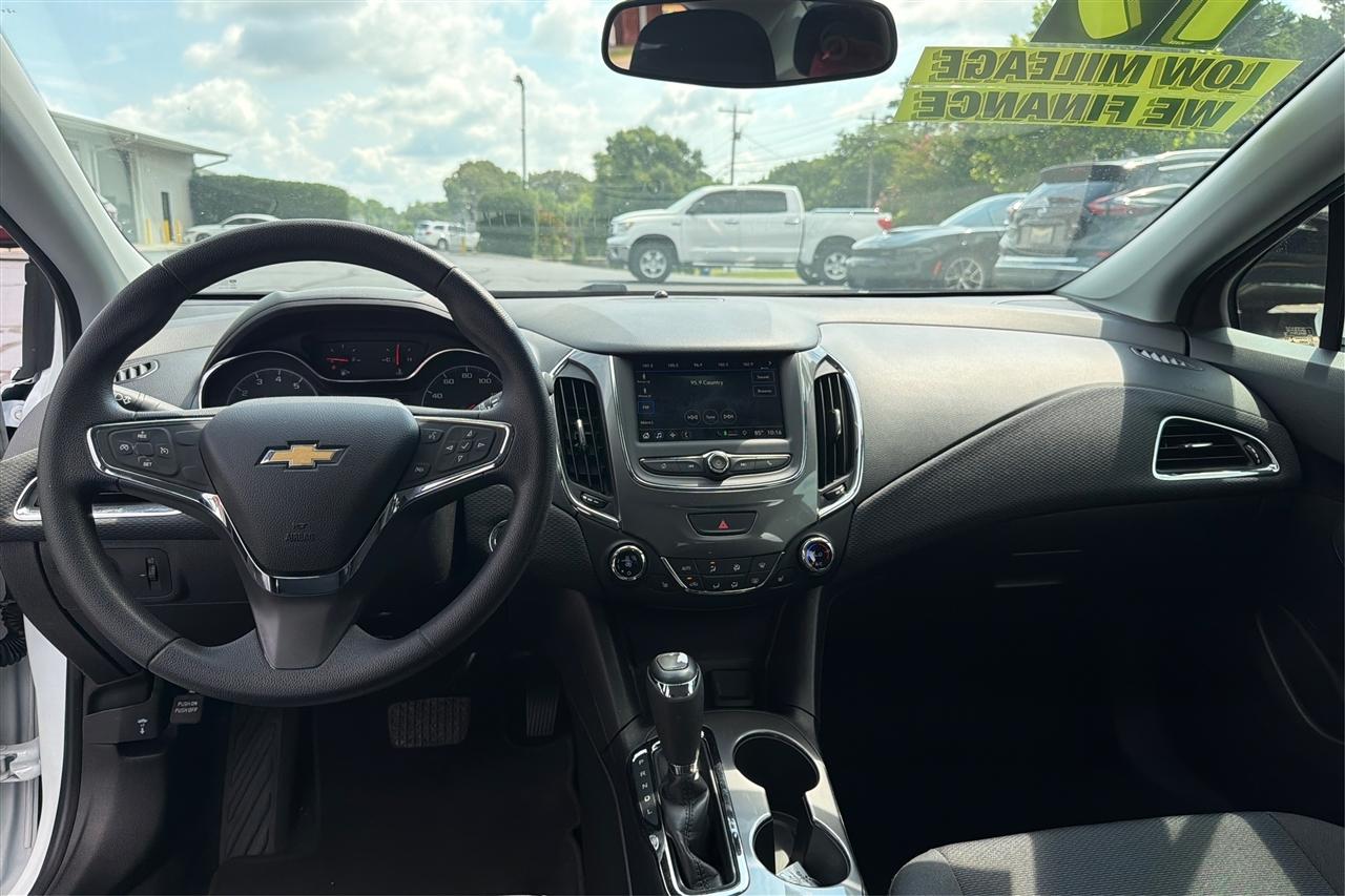 Chevrolet Cruze LT 4D Sedan at 2019