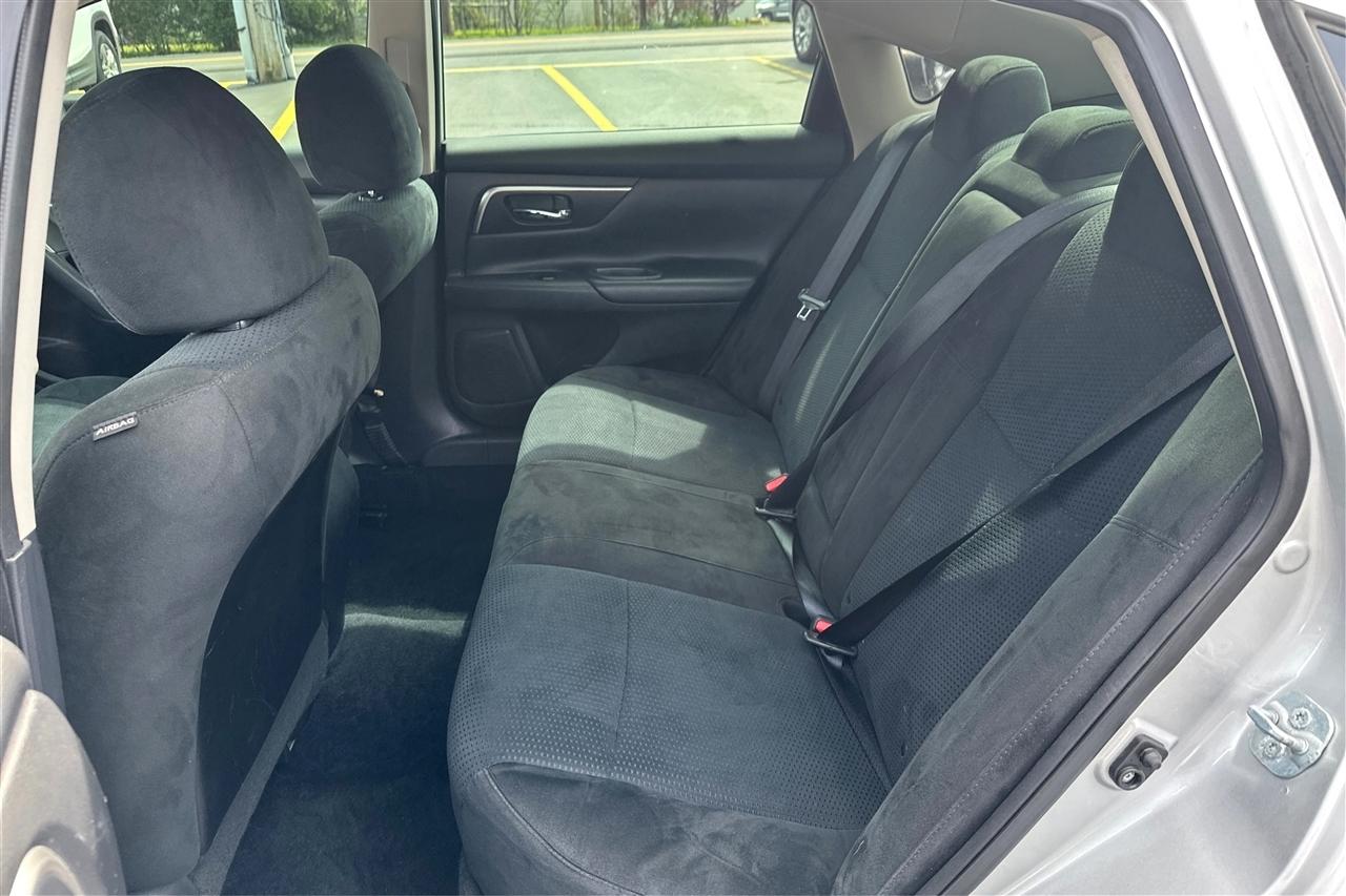 Nissan Altima Base 4D Sedan 2015