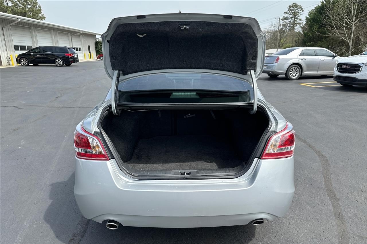 Nissan Altima Base 4D Sedan 2015