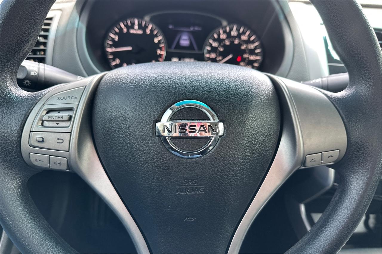 Nissan Altima Base 4D Sedan 2015