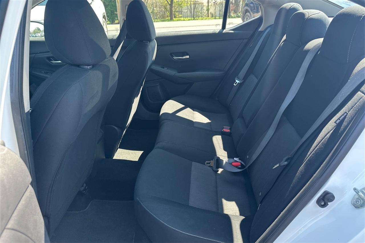 Nissan Sentra SV 4D Sedan 2022