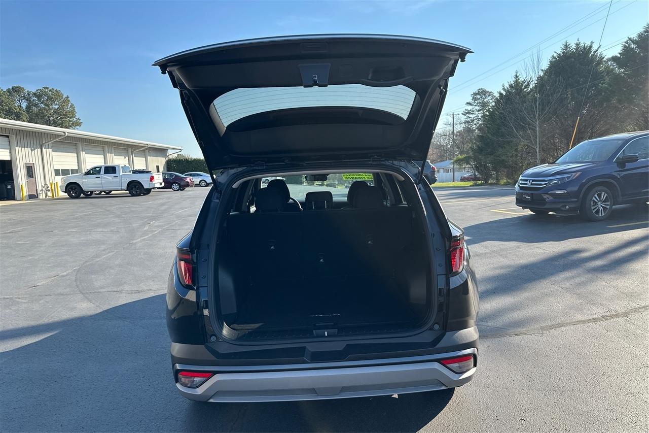 Hyundai Tucson SE 4D SUV FWD 2025