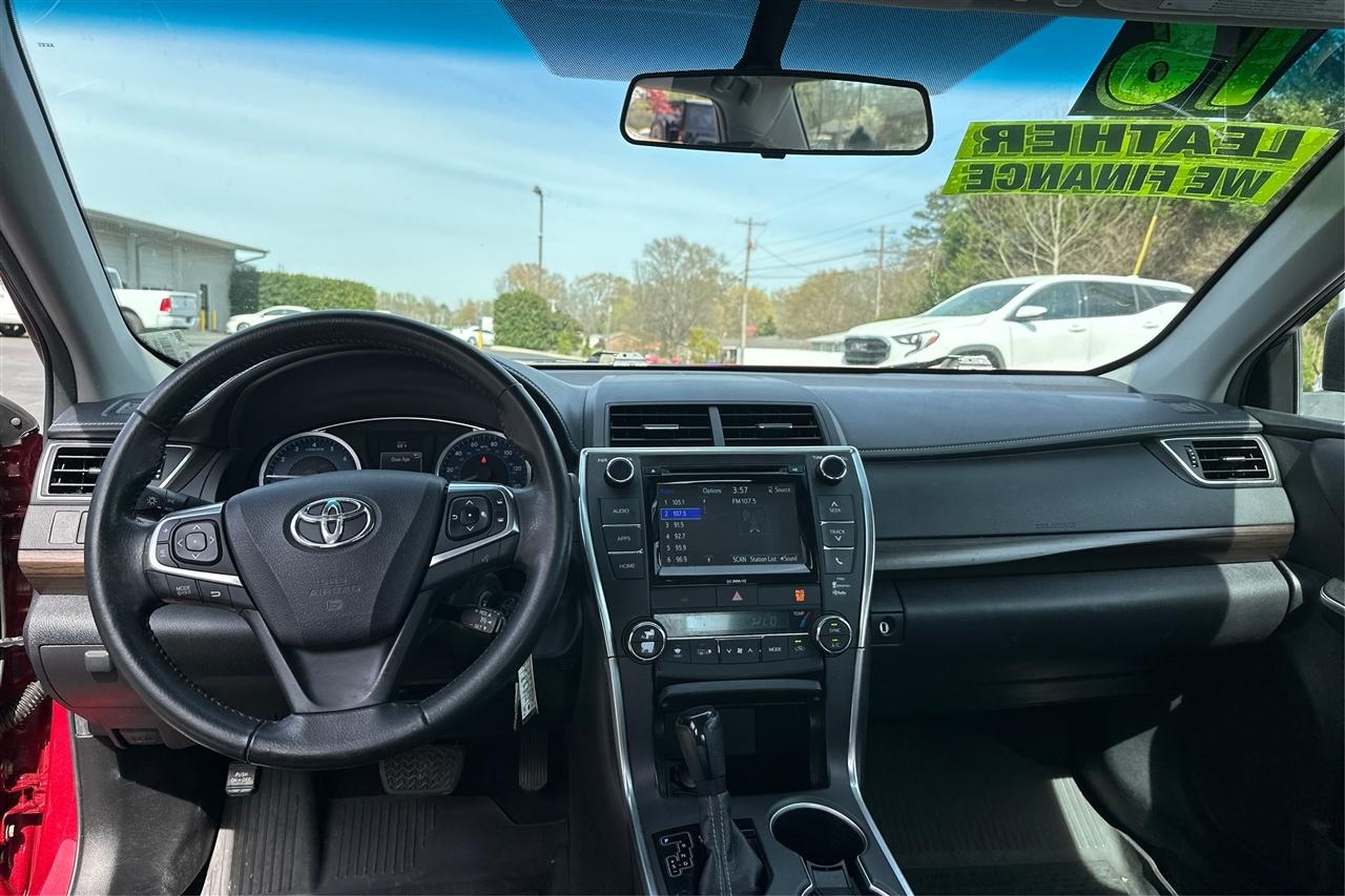 Toyota Camry XLE 4D Sedan 2016
