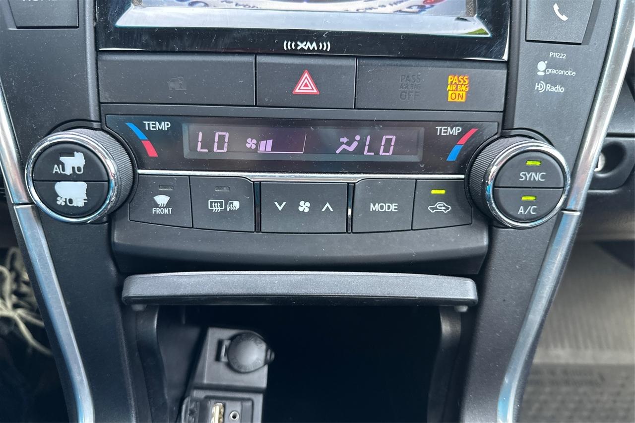 Toyota Camry XLE 4D Sedan 2016