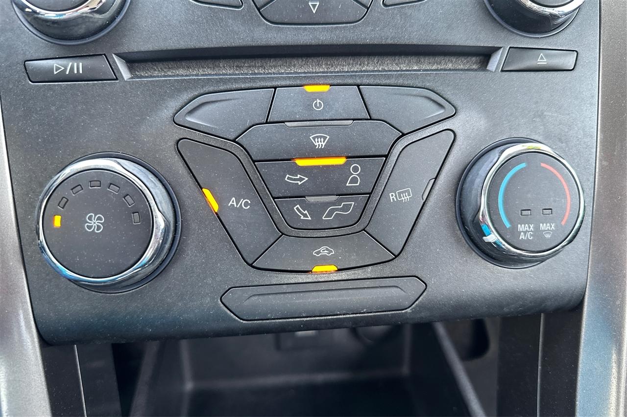 Ford Fusion S 4D Sedan 2017