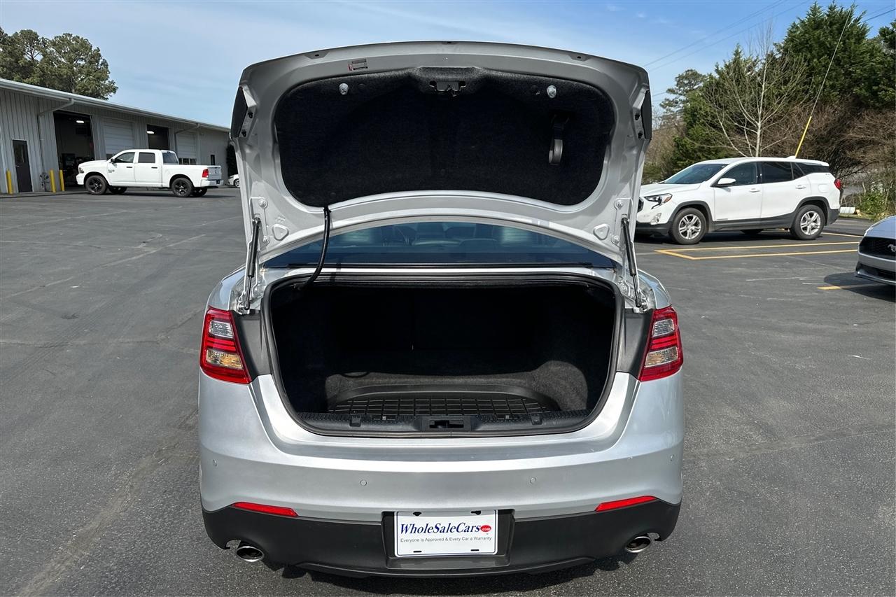 Ford Taurus SEL 4D Sedan 2016