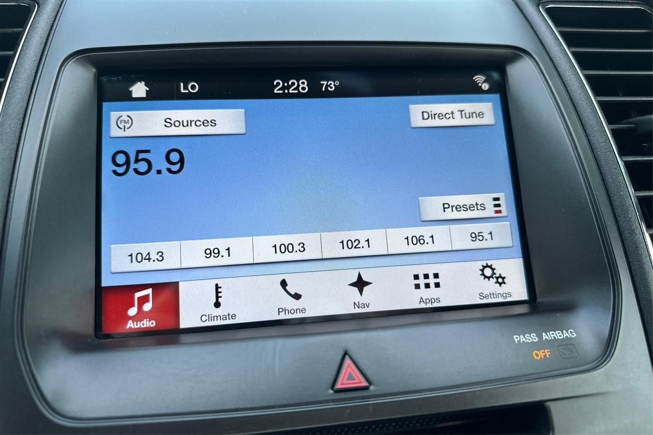 Ford Taurus SEL 4D Sedan 2016