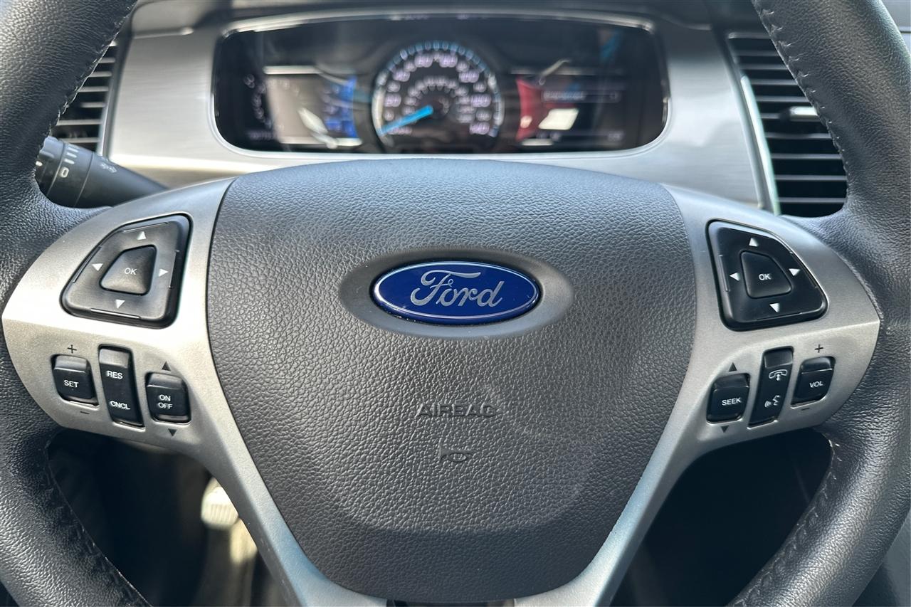 Ford Taurus SEL 4D Sedan 2016