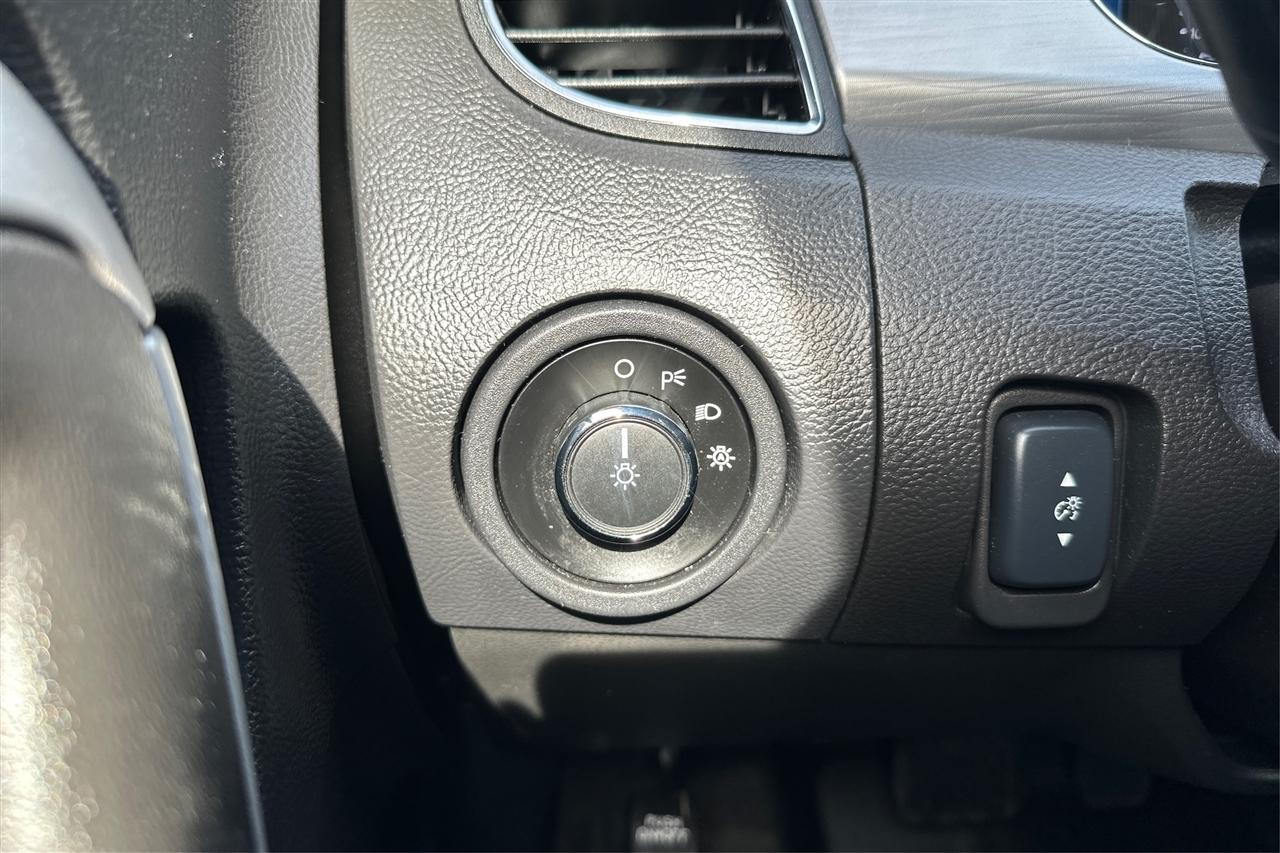 Ford Taurus SEL 4D Sedan 2016