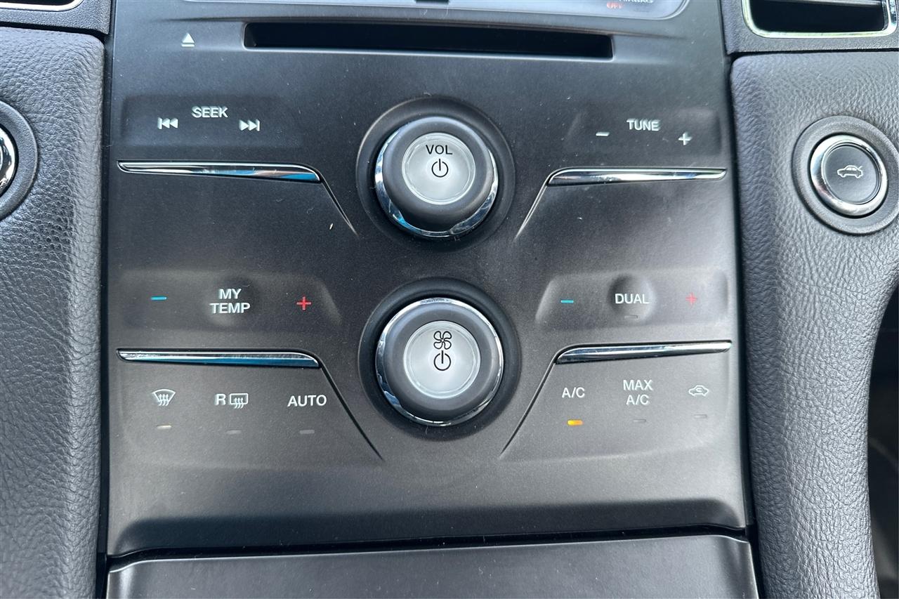 Ford Taurus SEL 4D Sedan 2016