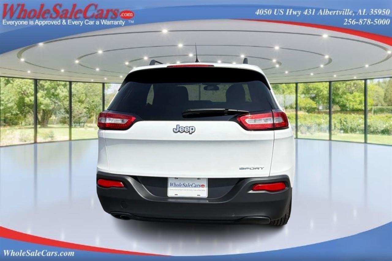 Jeep Cherokee Sport 4D SUV FWD 2017