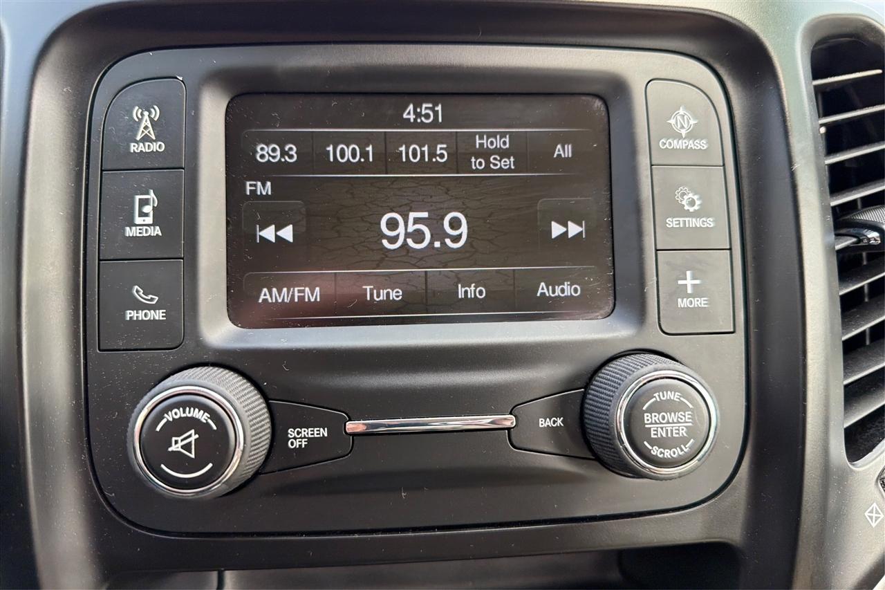 Jeep Cherokee Sport 4D SUV FWD 2017