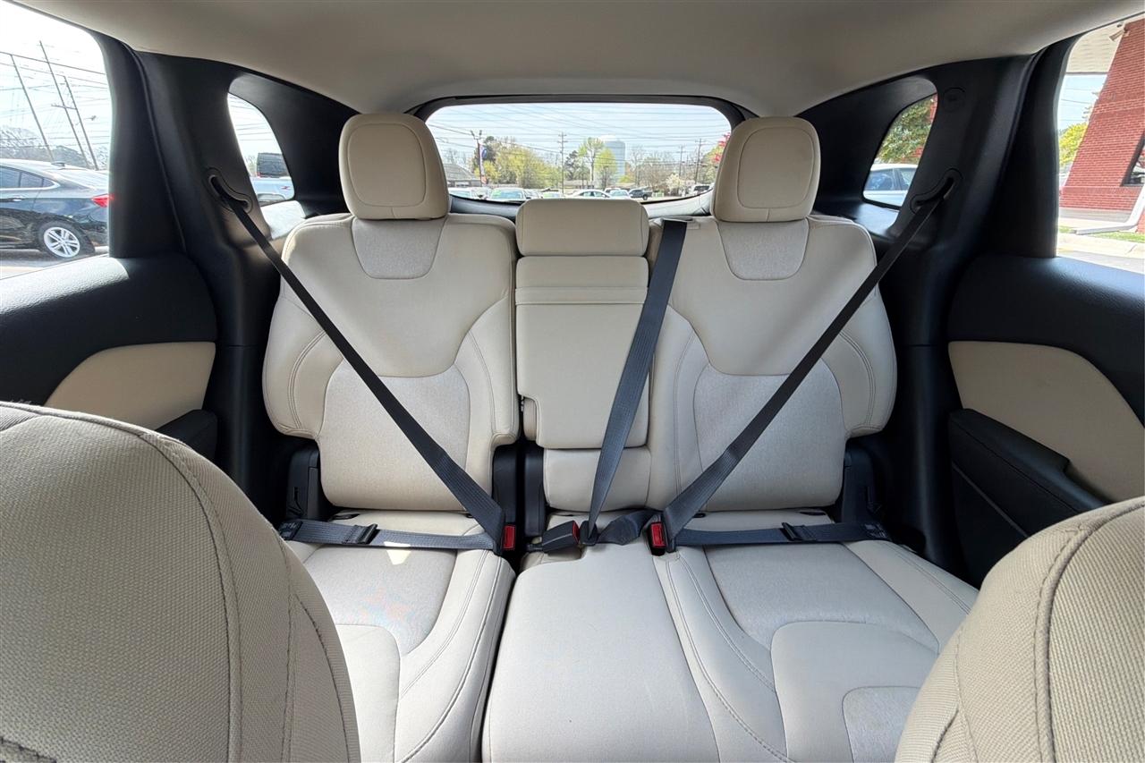 Jeep Cherokee Sport 4D SUV FWD 2017