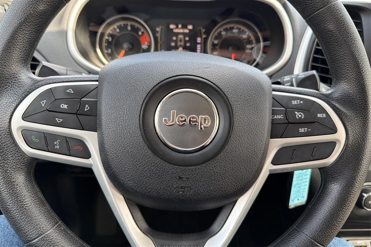 Jeep Cherokee Sport 4D SUV FWD 2017