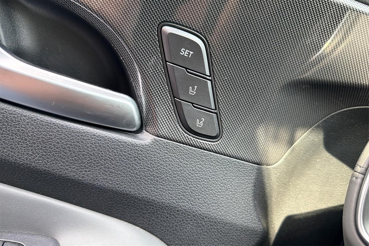 Hyundai Santa Fe Limited 4D SUV FWD 2.5T 2021