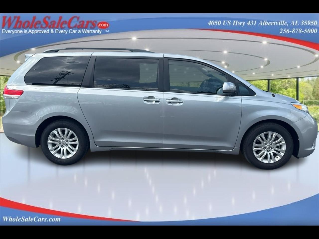 2013 Toyota Sienna XLE 5D Wagon