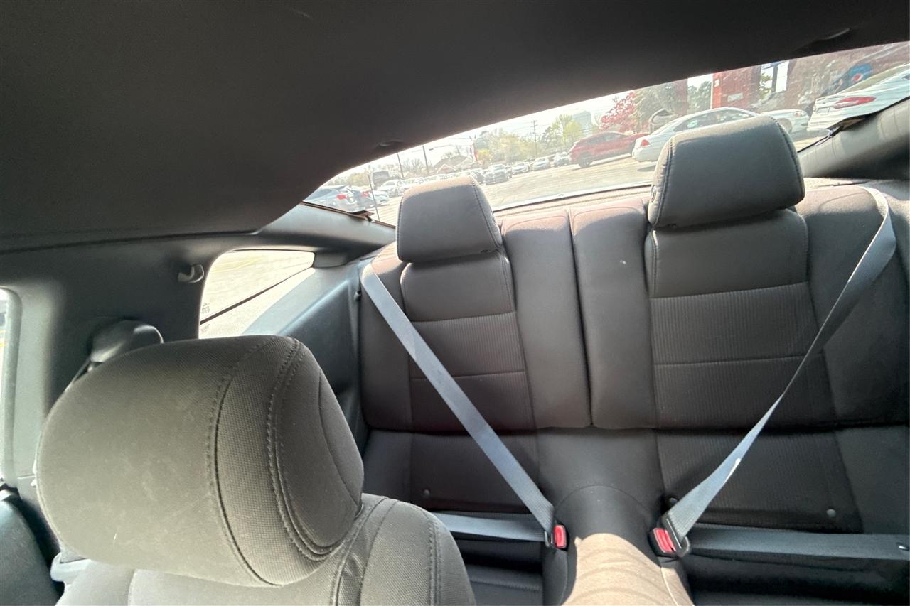 Ford Mustang Base 2D Coupe 2013