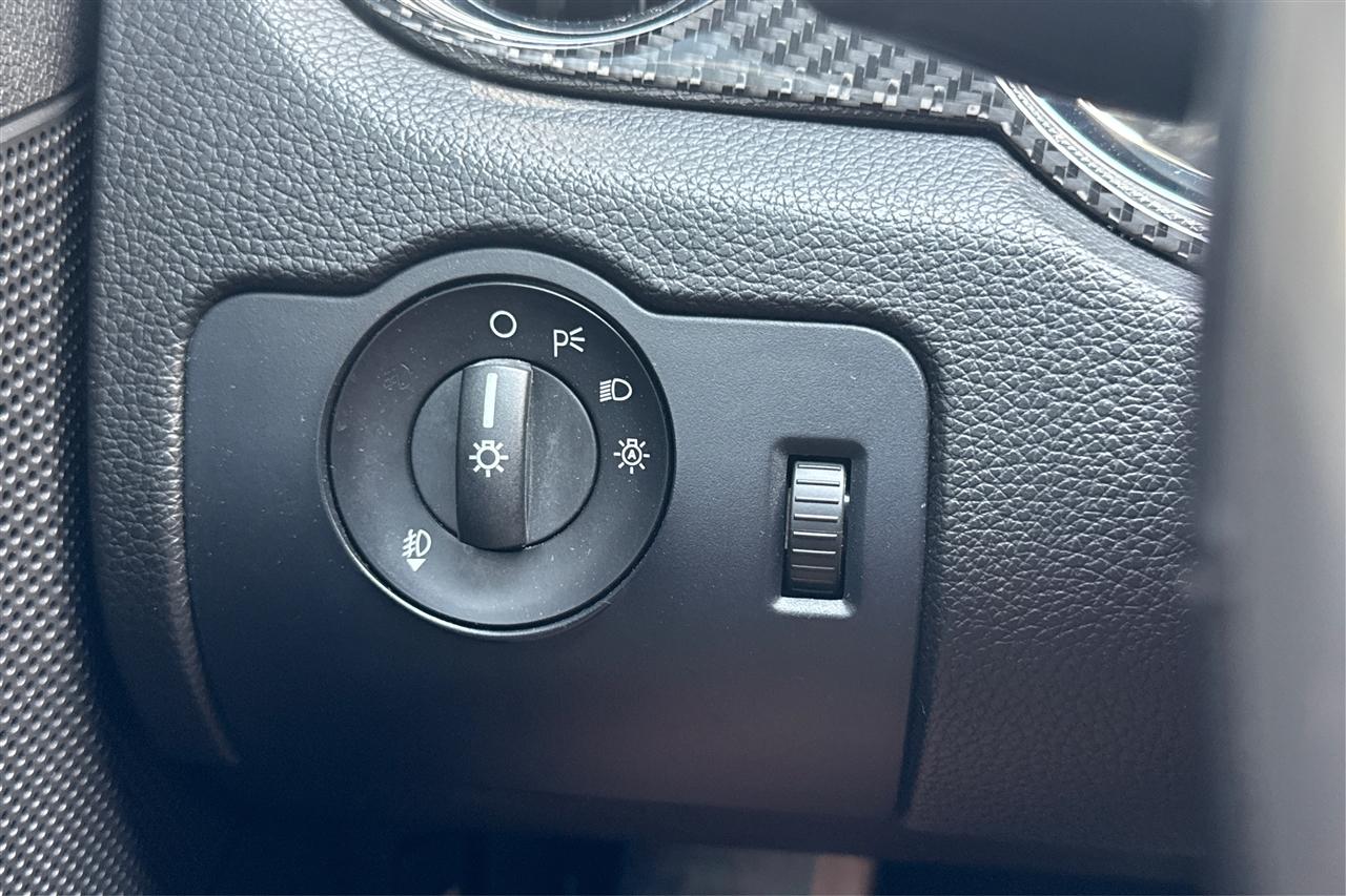 Ford Mustang Base 2D Coupe 2013