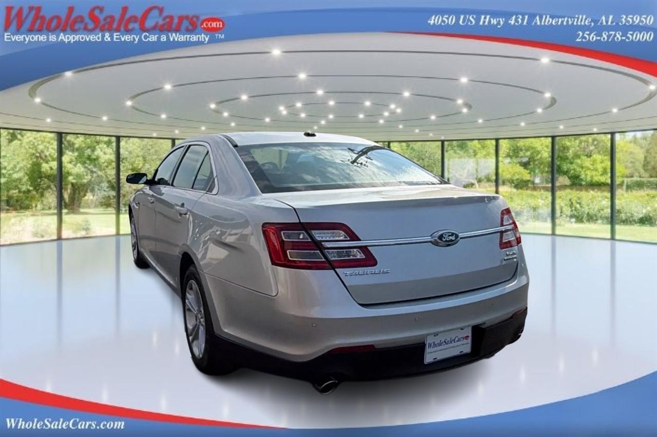 Ford Taurus SEL 4D Sedan 2018